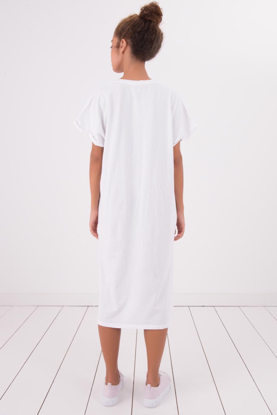 Bayan Beyaz Ön Baskı Detaylı Derin Yırtmaçlı Maksi Elbise