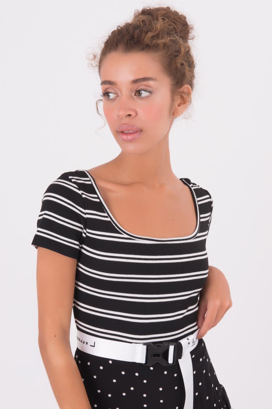 Bayan Siyah Kare Yaka Detaylı Çizgili Body