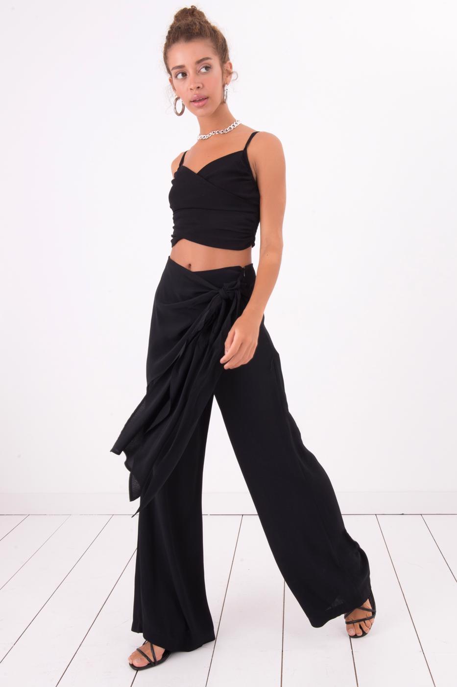 Bayan Siyah Bağlama Detaylı Bol Paça Pantolon