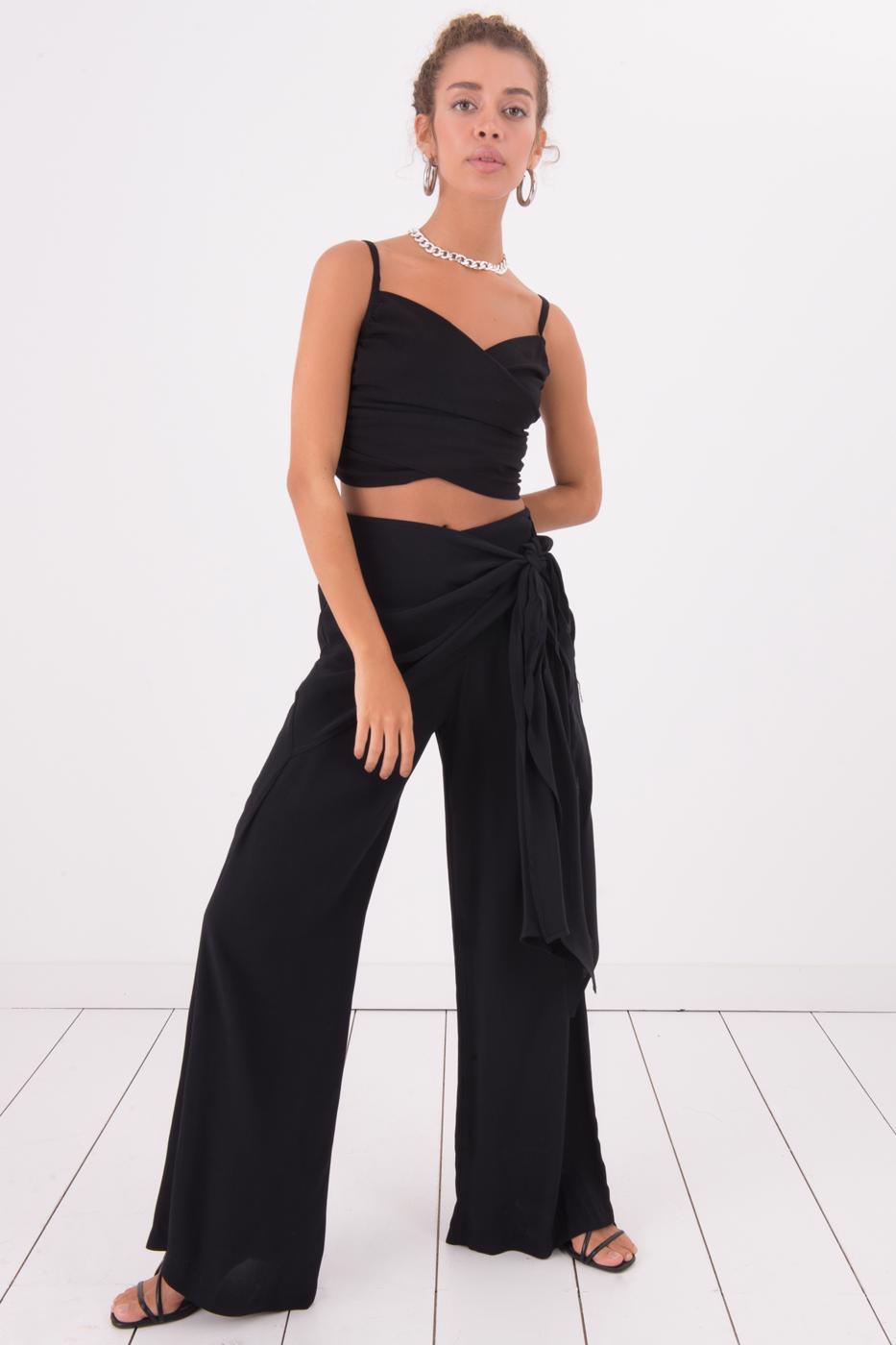 Bayan Siyah Bağlama Detaylı Bol Paça Pantolon