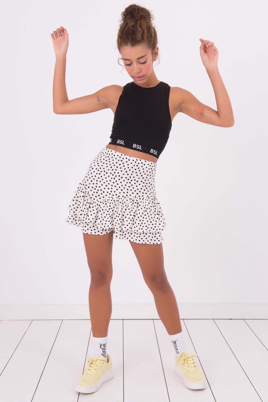 Bayan Ekru Fırfır Detaylı Etek Görünümlü Şort