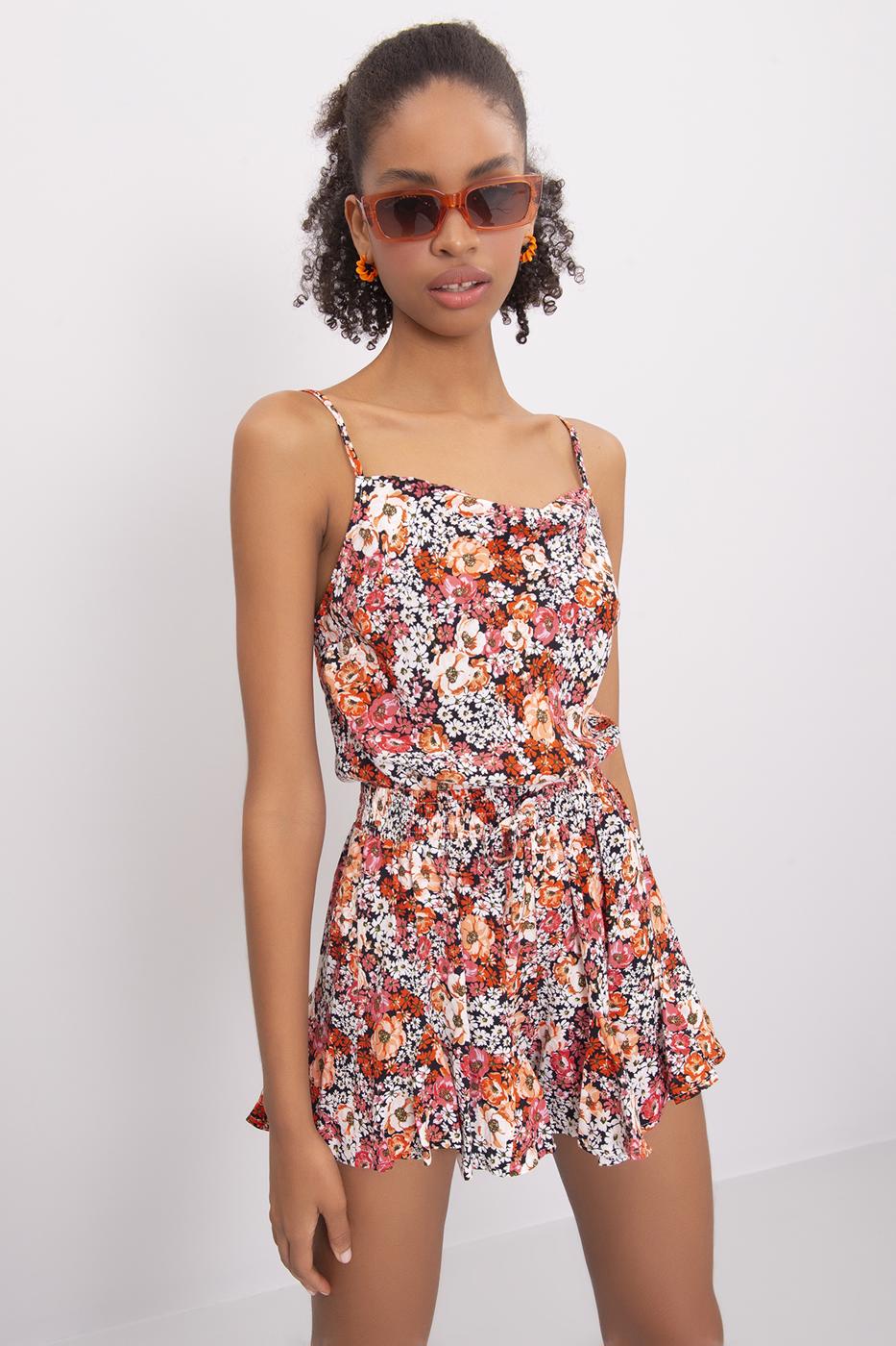 Bayan Oranj Bel Lastik Detaylı Şort