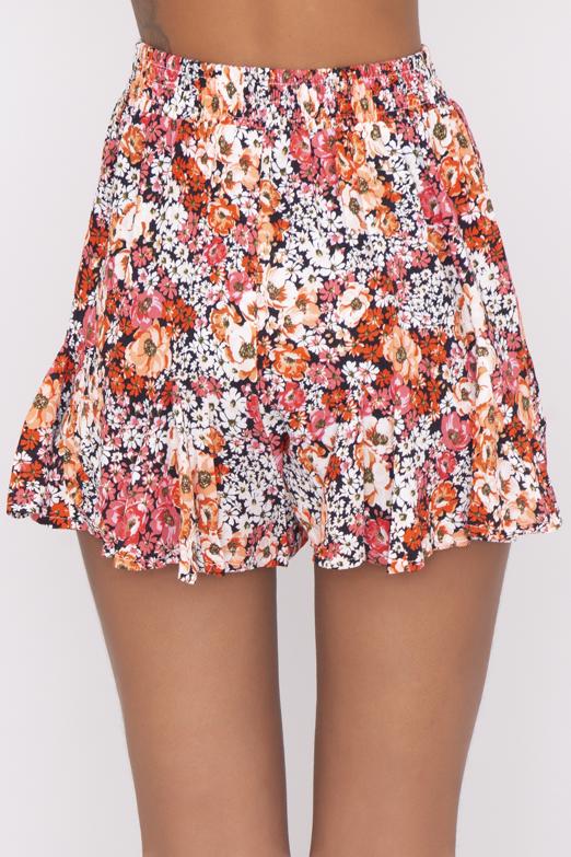 Bayan Oranj Bel Lastik Detaylı Şort - BSL
