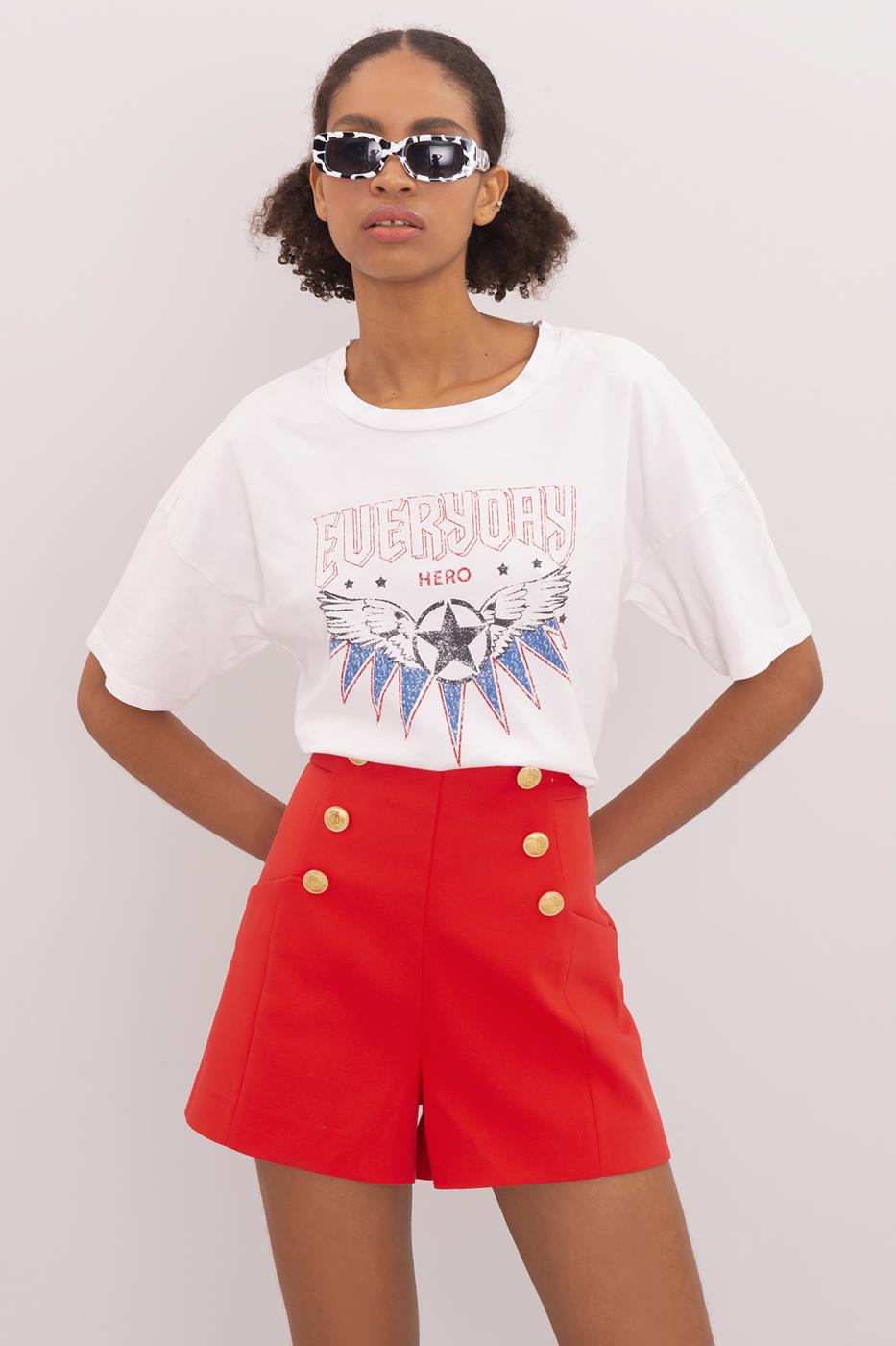 Bayan Kırmızı Düğme Detaylı Şort