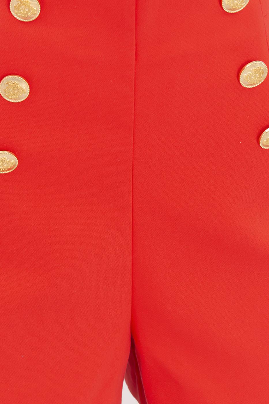 Bayan Kırmızı Düğme Detaylı Şort