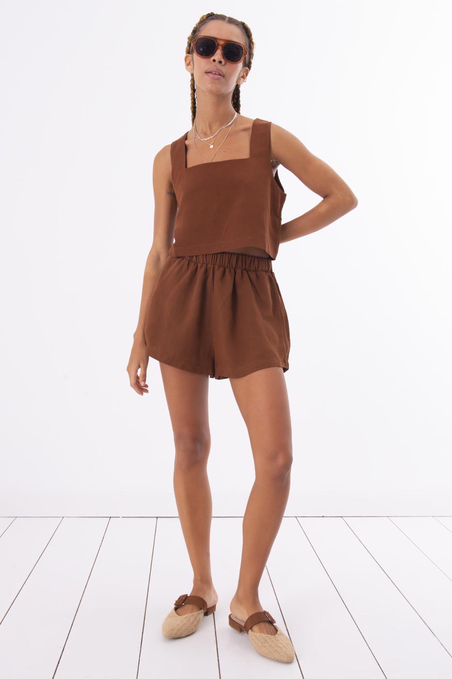 Bayan Kahverengi Bel Lastik Detaylı Mini Keten Şort