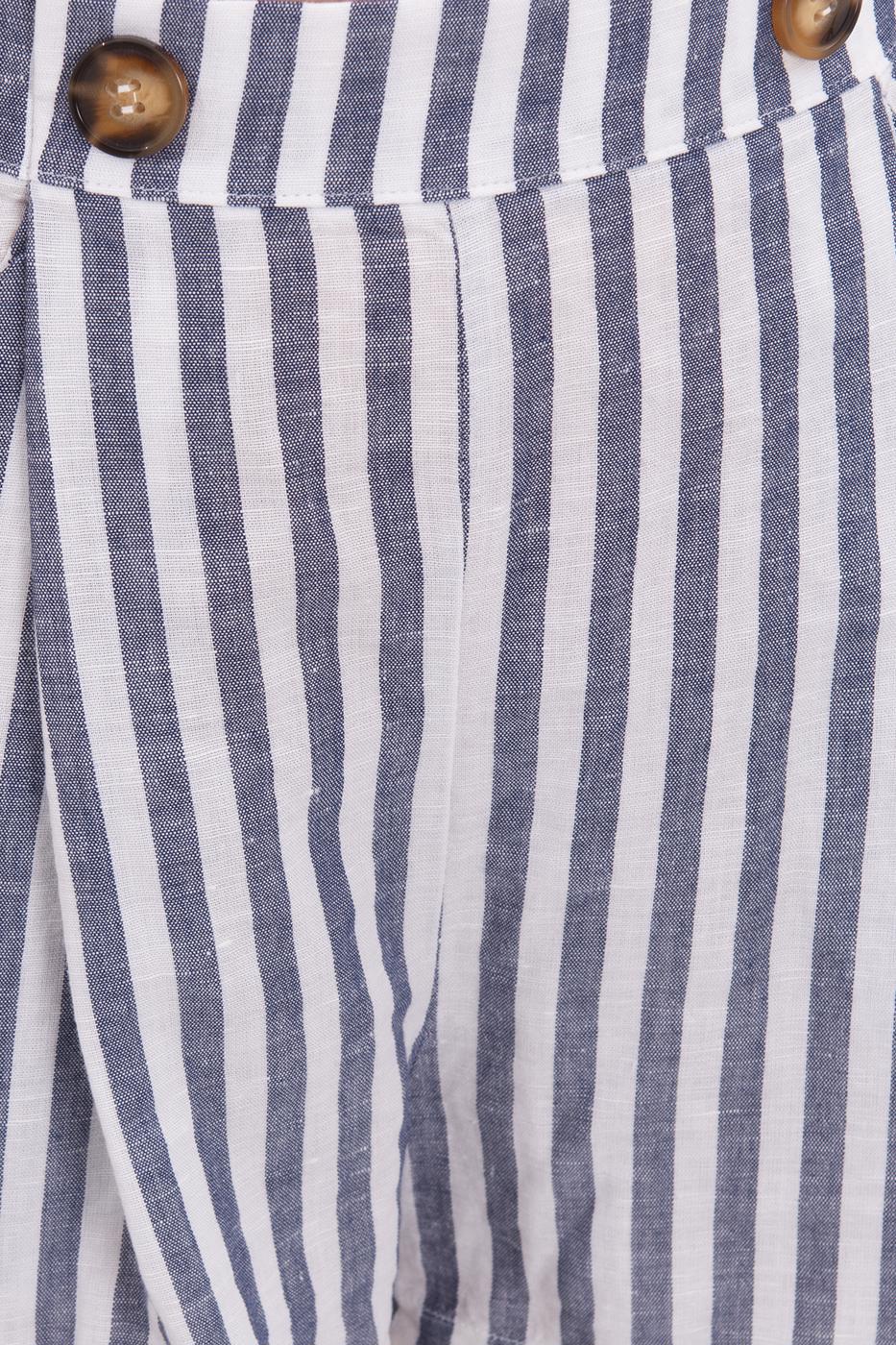 Bayan Lacivert Cep Detaylı Keten Şort