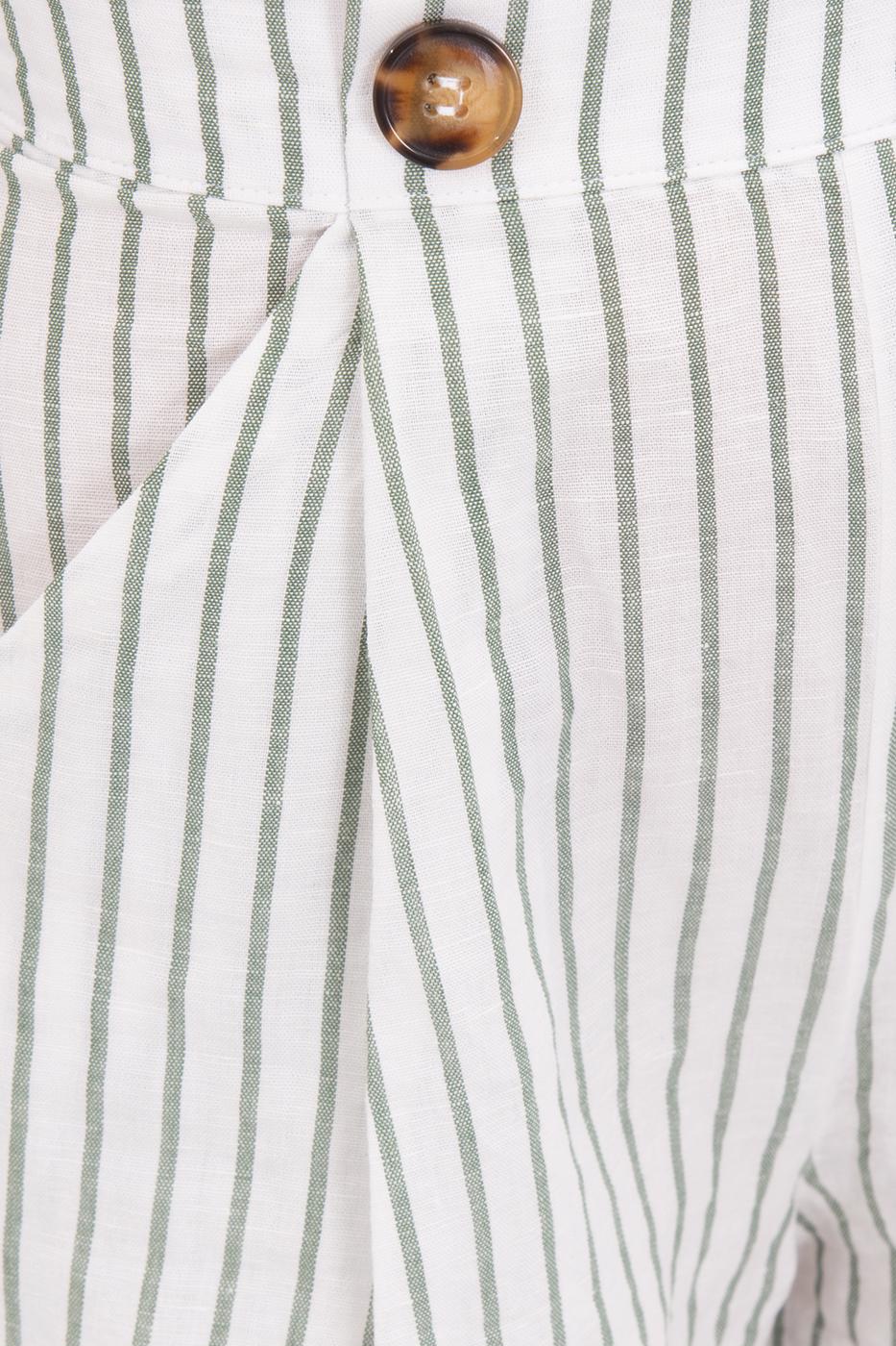 Bayan Yeşil Cep Detaylı Keten Şort