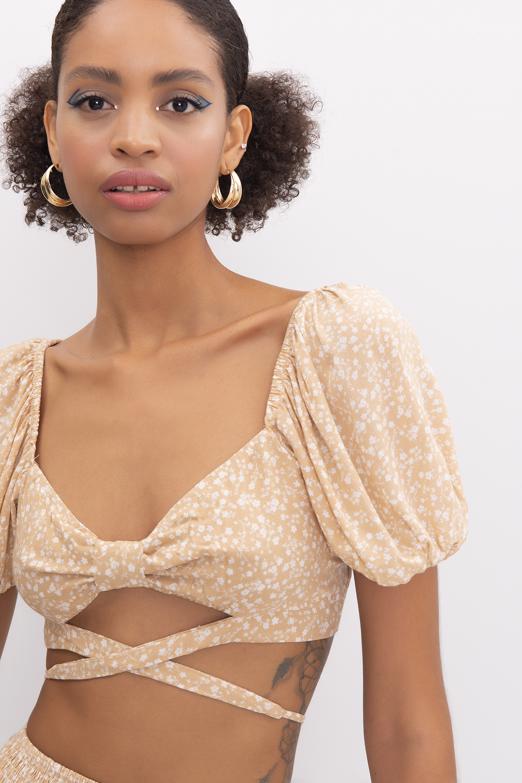 Bayan Bej Kısa Balon Kol Bel Çapraz Bağlama Detaylı Bluz - BSL