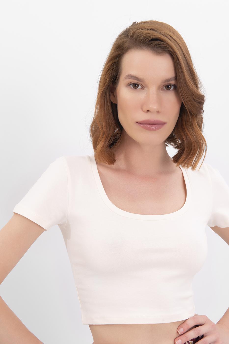 Bayan Ekru Kare Yaka Crop Body