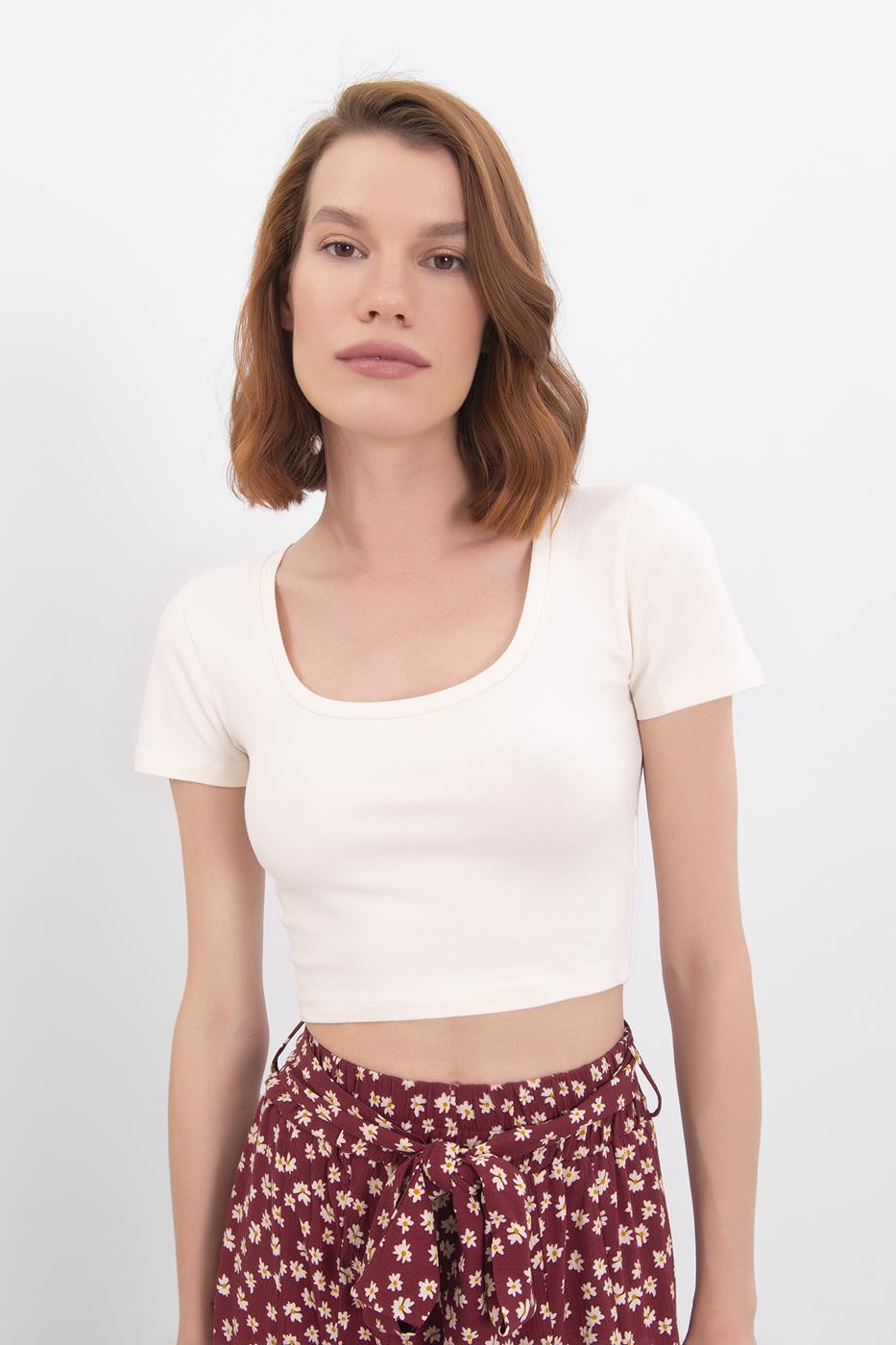 Bayan Ekru Kare Yaka Crop Body