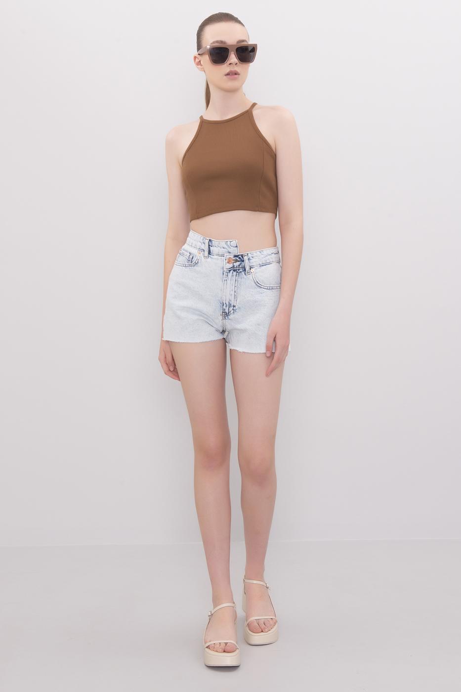 Bayan Mavi Asimetrik Kemer Detaylı Mini Denim Şort