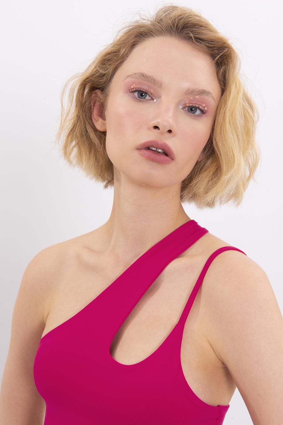 Bayan Fuşya Tek Omuz Askılı Crop Body