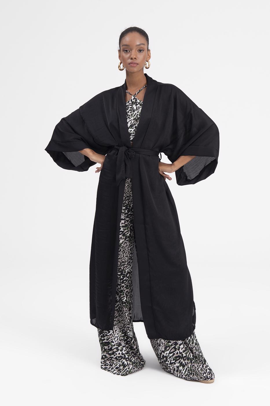 Bayan Siyah Kemer Detaylı Yarasa Kol Kimono