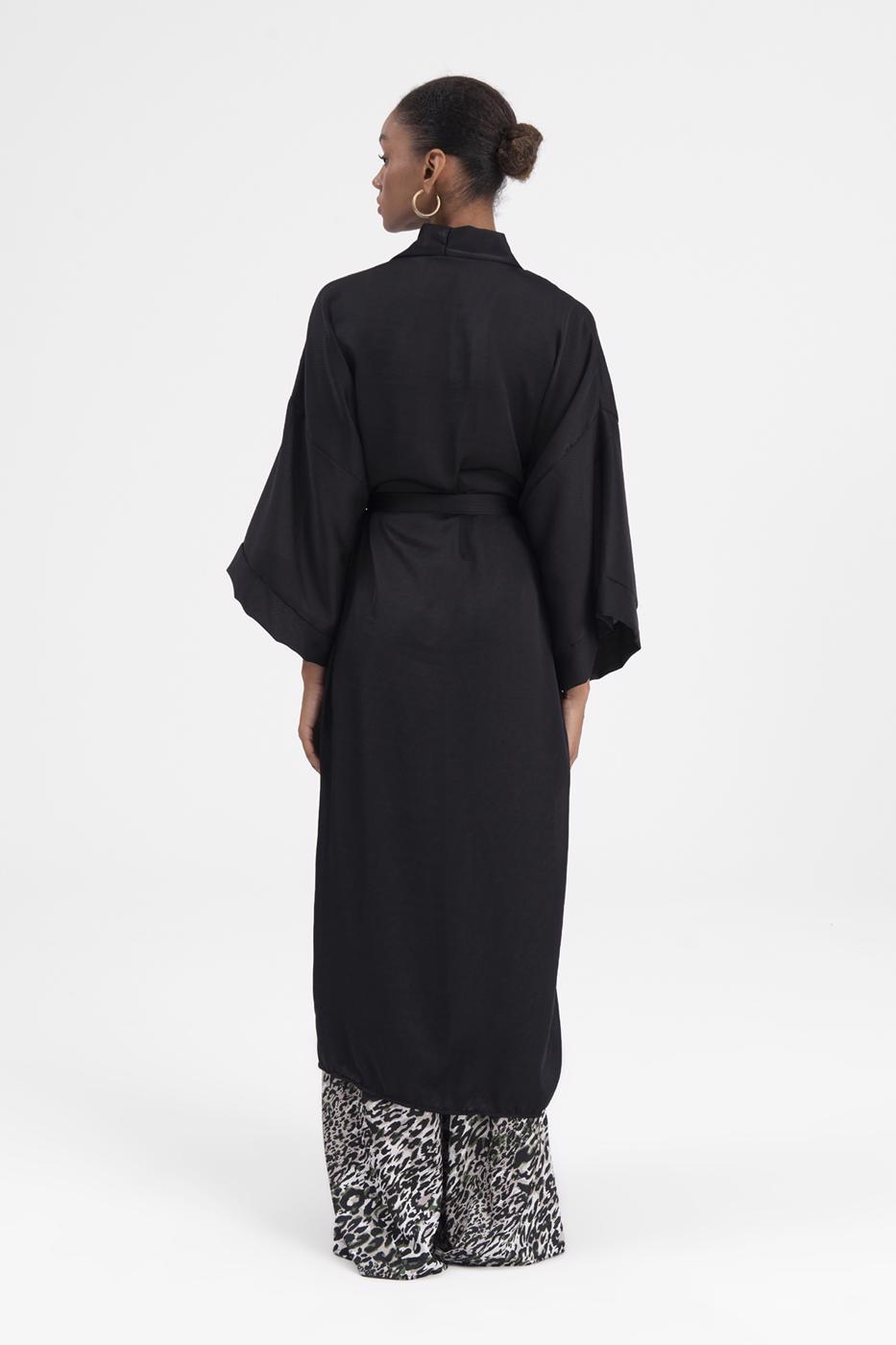 Bayan Siyah Kemer Detaylı Yarasa Kol Kimono