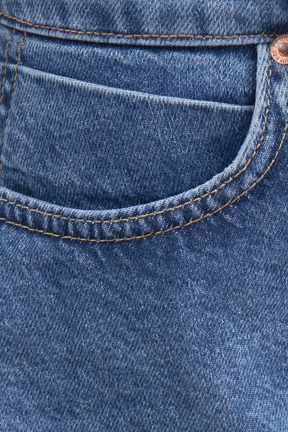 Bayan Mavi Paça Ucu Kesik Volanlı Denim Mini Şort