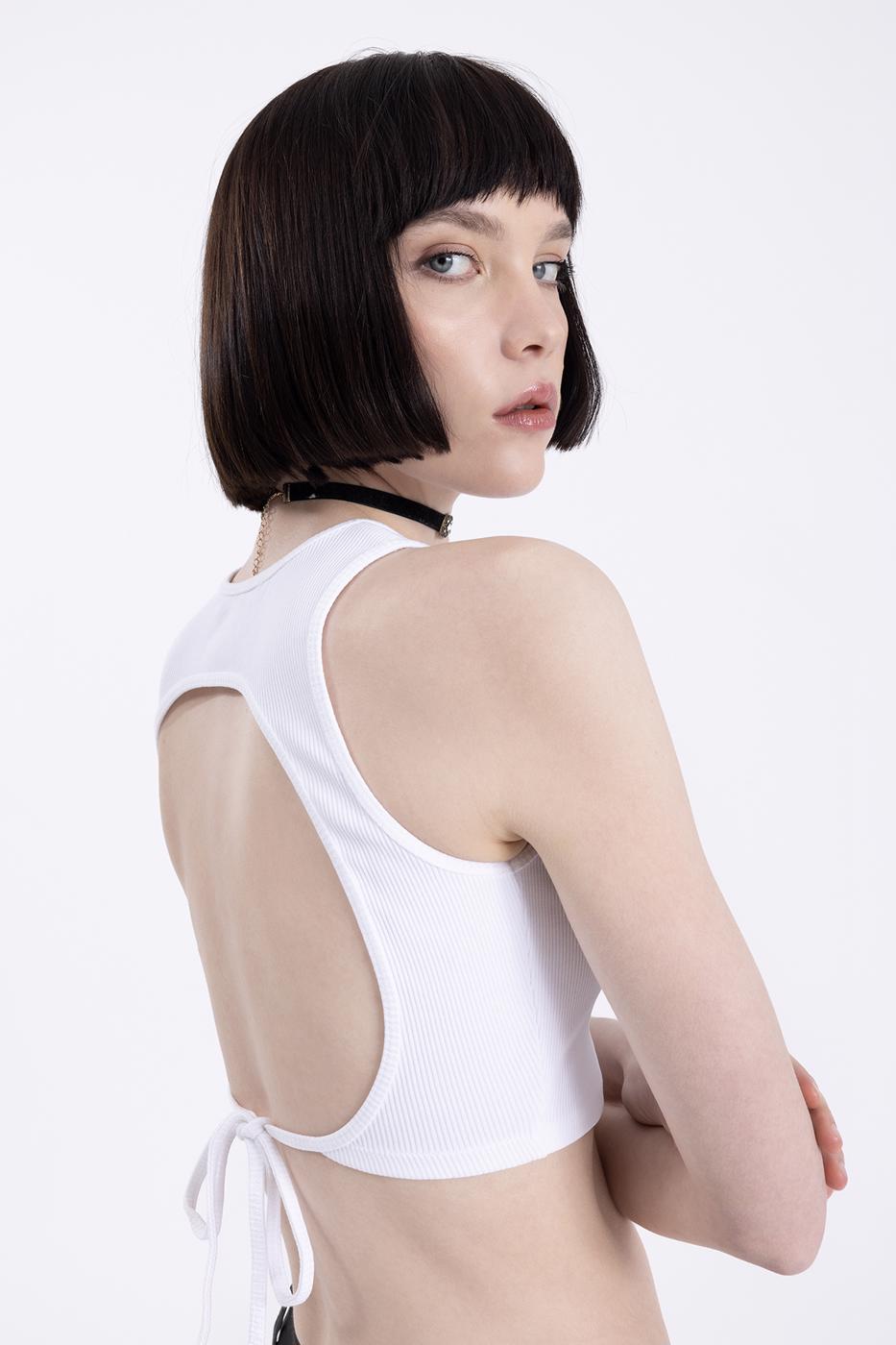 Bayan Beyaz Sırt Pencereli Crop Body