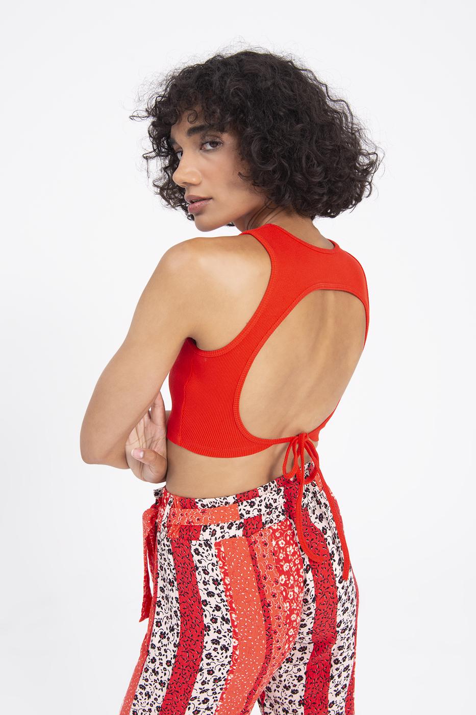 Bayan Kırmızı Sırt Pencereli Crop Body