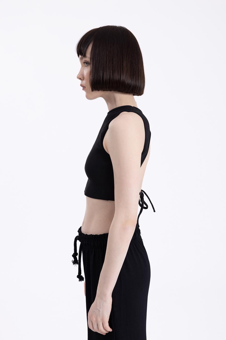 Bayan Siyah Sırt Pencereli Crop Body