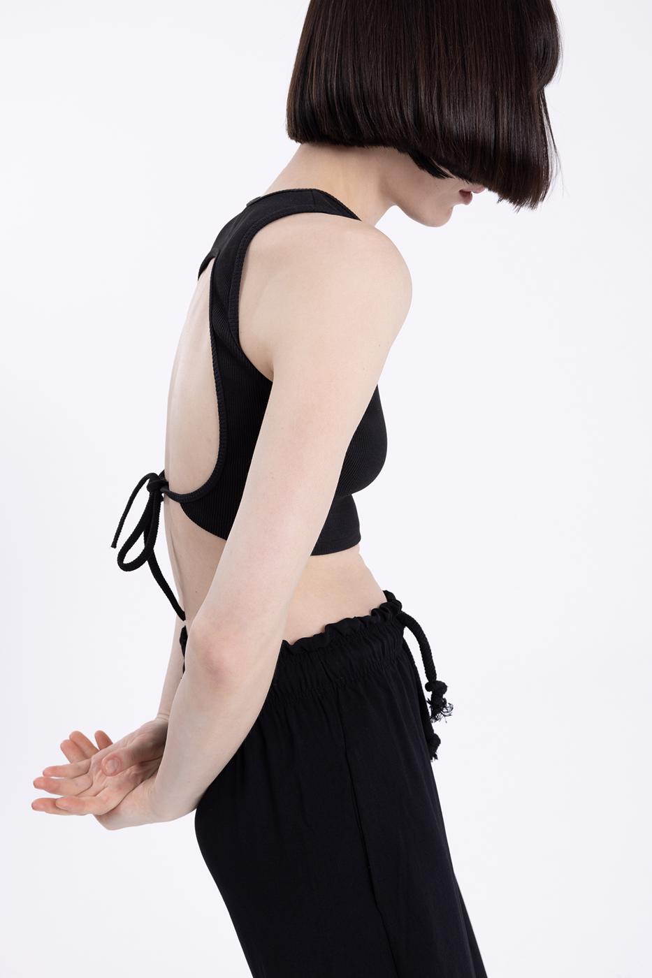 Bayan Siyah Sırt Pencereli Crop Body