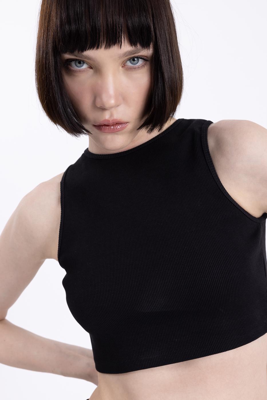 Bayan Siyah Sırt Pencereli Crop Body