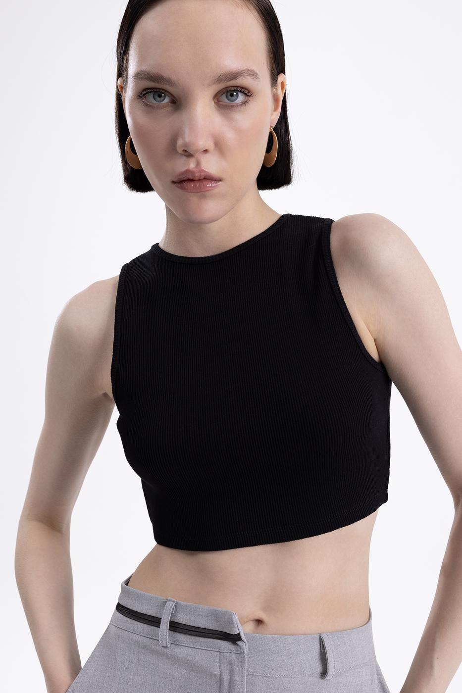 Bayan Siyah Sırt Pencereli Crop Body