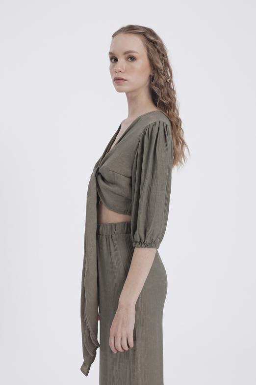 Bayan Haki Balon Kollu Ön Bağlama Detaylı Crop Bluz - BSL