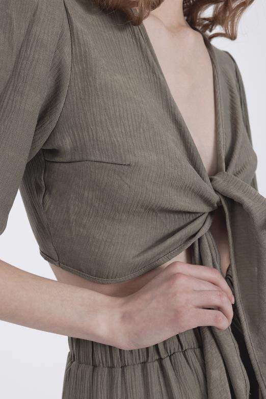 Bayan Haki Balon Kollu Ön Bağlama Detaylı Crop Bluz - BSL