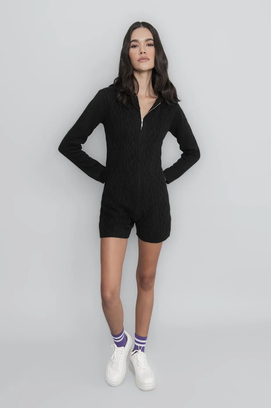 Bayan Siyah Kapüşon Detaylı Triko Mini Tulum