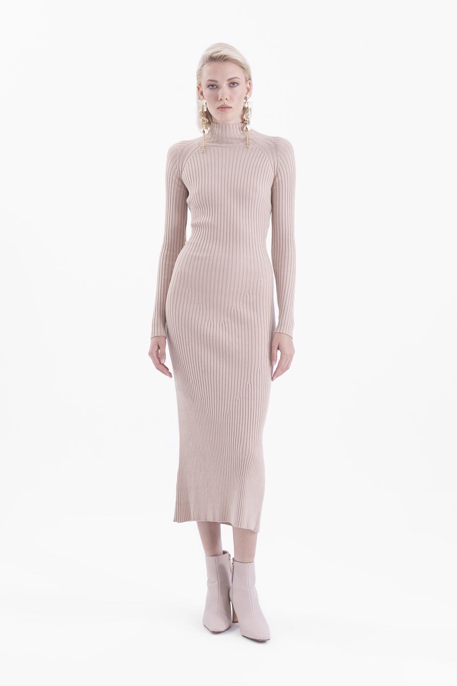 Bayan Taş Sırt Detaylı Midi Triko Elbise