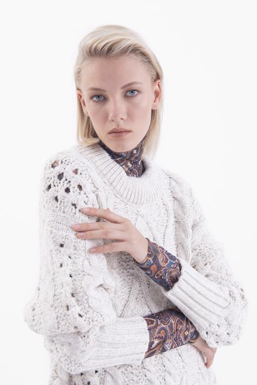 Bayan Krem Saç Örgülü Triko Kazak - BSL