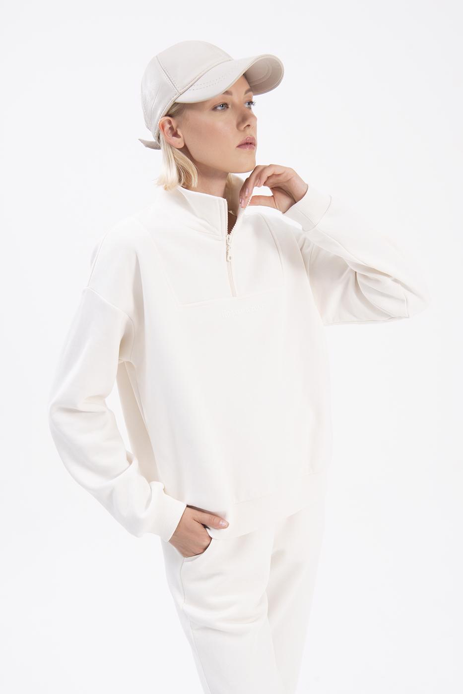 Bayan Ekru Dik Kapalı Sweatshırt