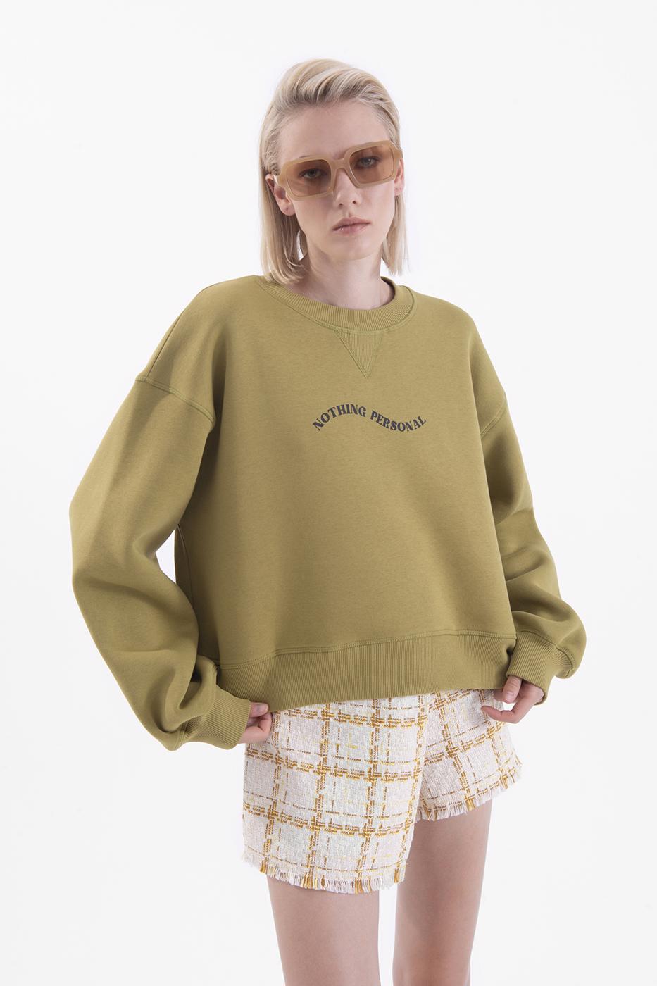 Bayan Haki Baskılı Basic Crop Sweatshirt