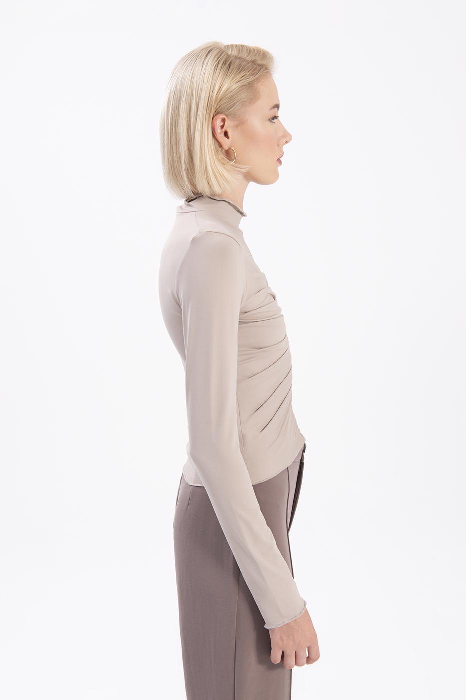 Bayan Bej Dik Yaka Drape Detaylı Bluz