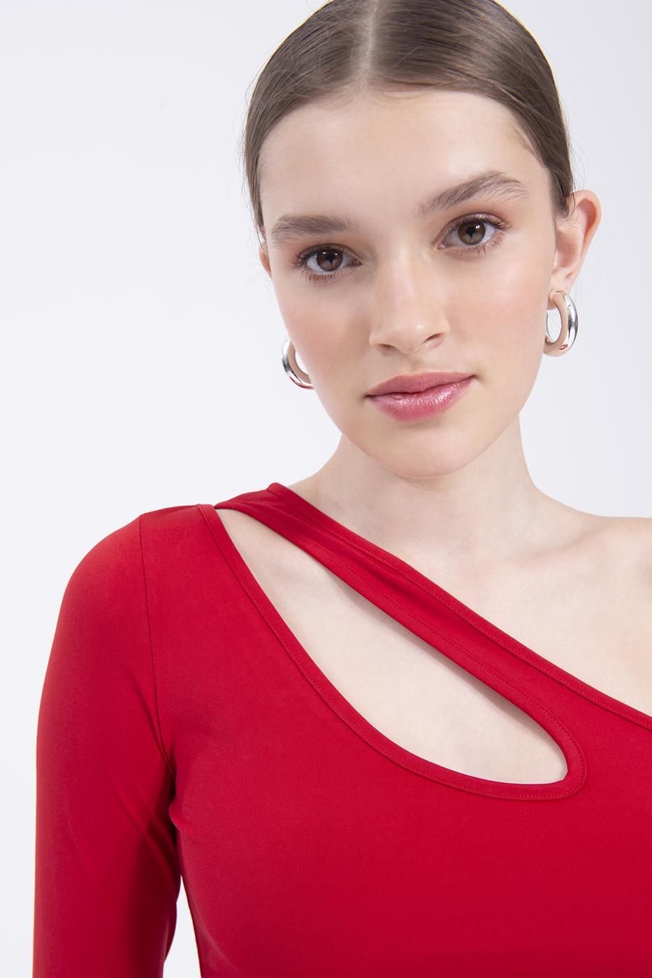 Bayan Kırmızı Tek Omuz Detaylı Crop Top