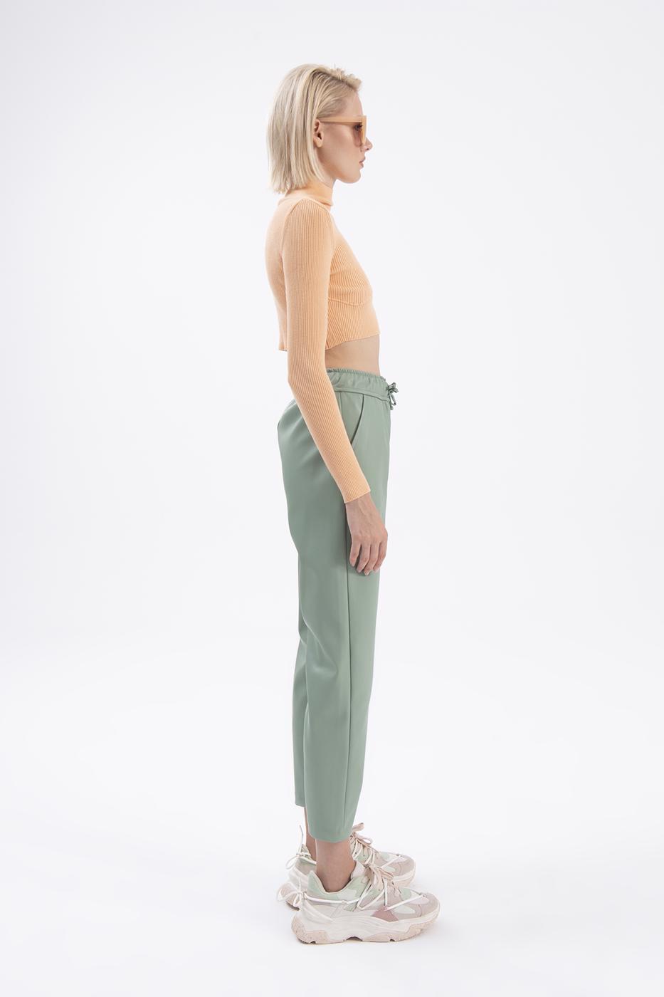 Bayan Yeşil Beli Lastikli Düz Kesim Deri Pantolon