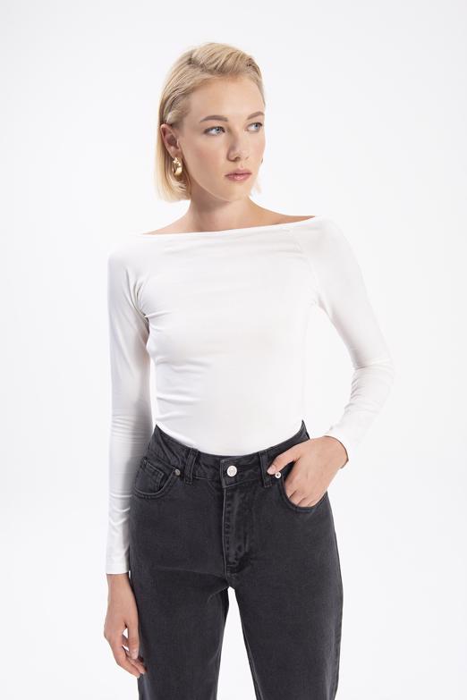 Bayan Ekru Kayık Yaka Sırt Dekolteli Top - BSL