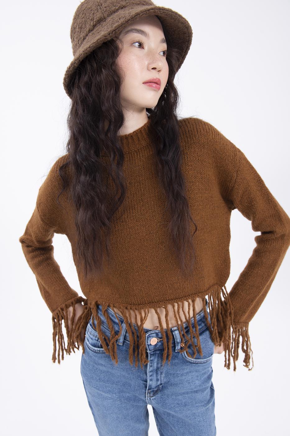 Bayan Kahverengi Etek Püskül Detaylı Triko Kazak