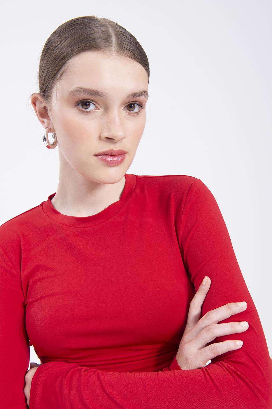 Bayan Kırmızı Sırt Dekolteli Crop Top