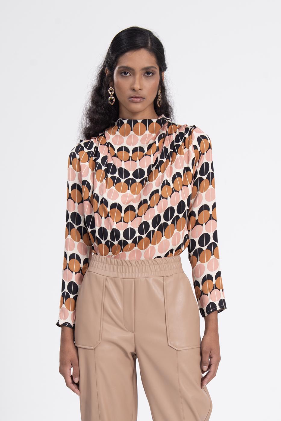 Bayan Ekru Degaje Yaka Bluz