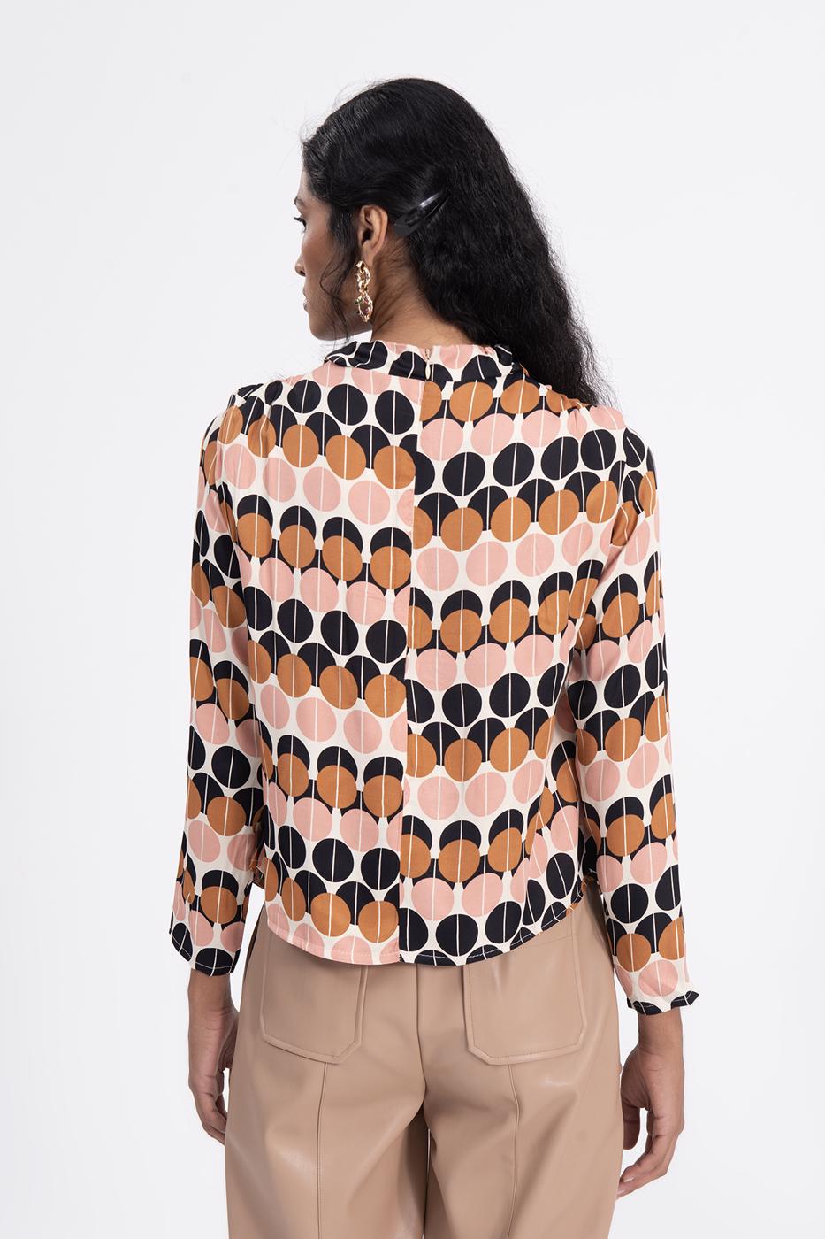 Bayan Ekru Degaje Yaka Bluz