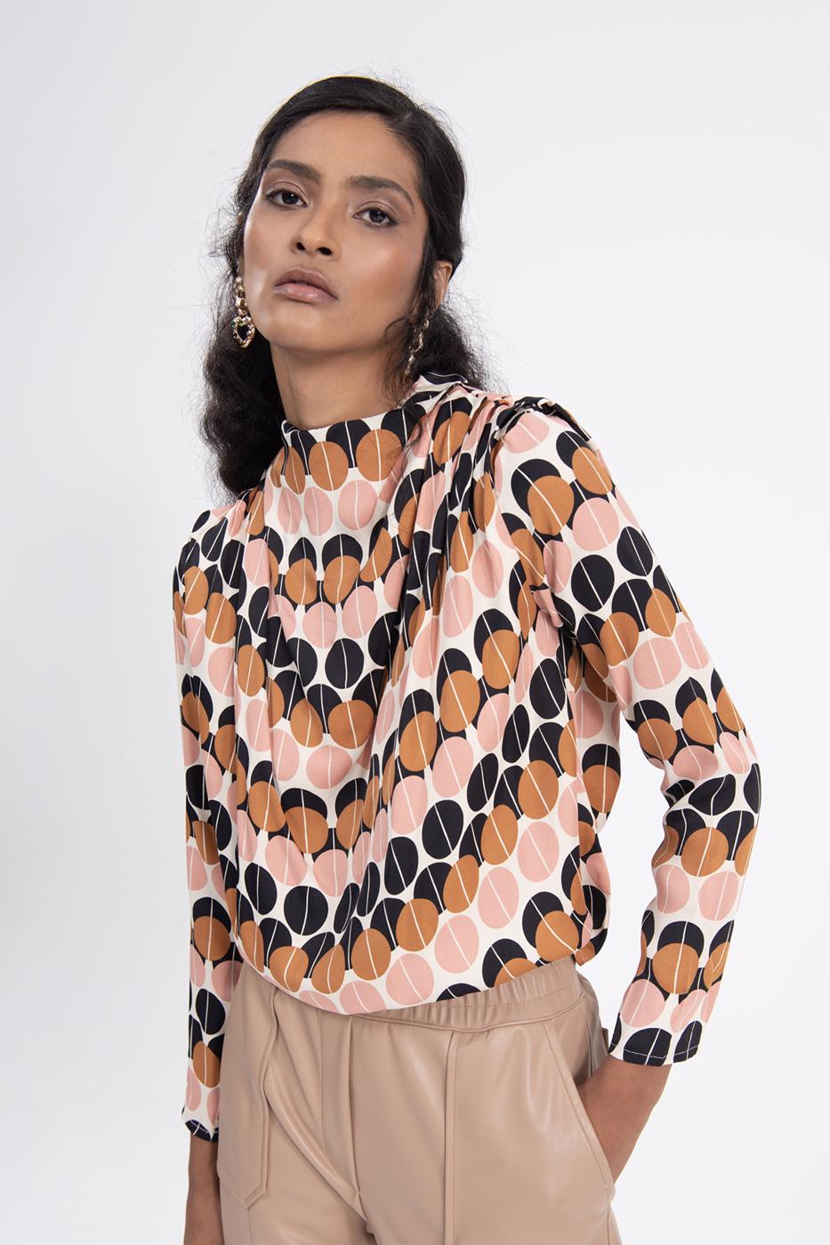 Bayan Ekru Degaje Yaka Bluz