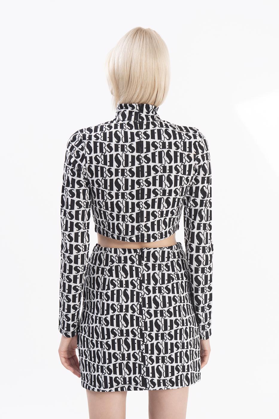 Bayan Beyaz Dik Yakalı Crop Top