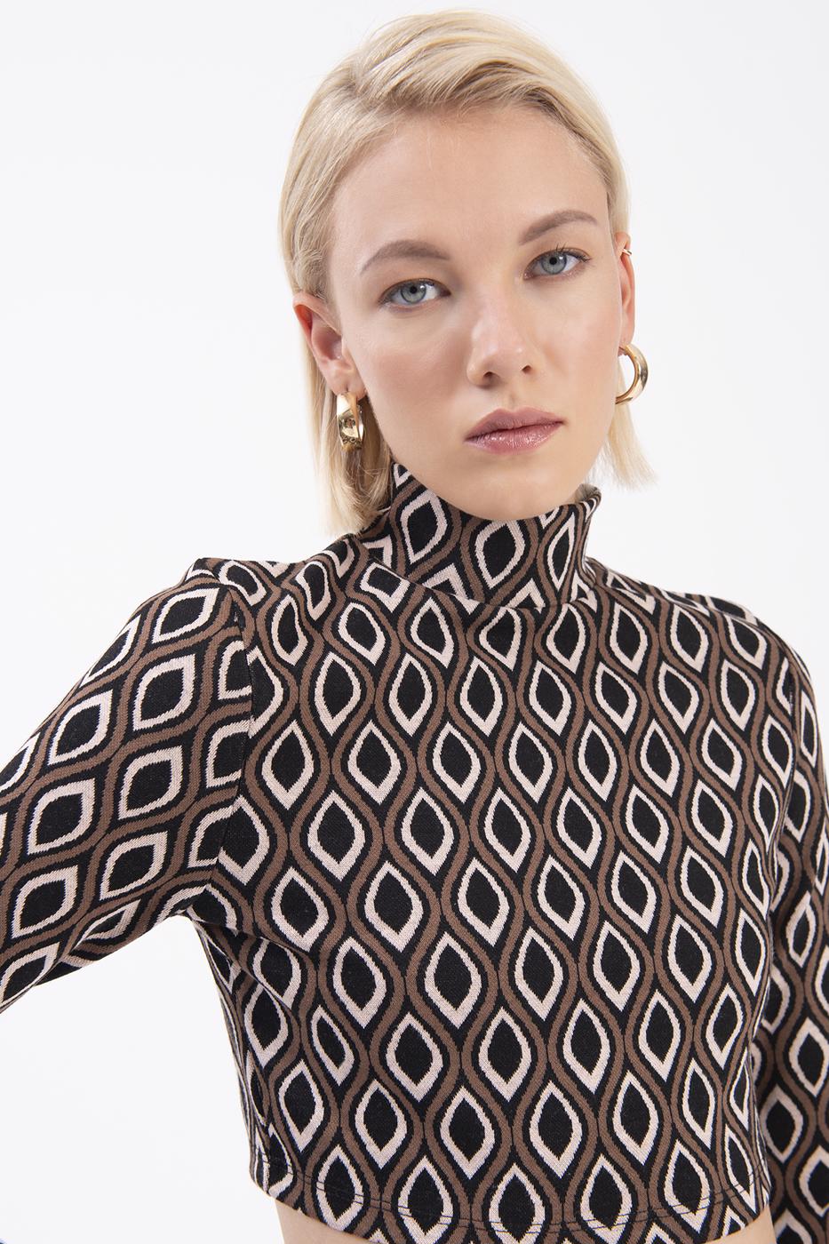 Bayan Kahverengi Dik Yakalı Crop Top