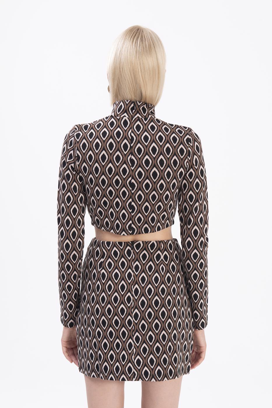 Bayan Kahverengi Dik Yakalı Crop Top