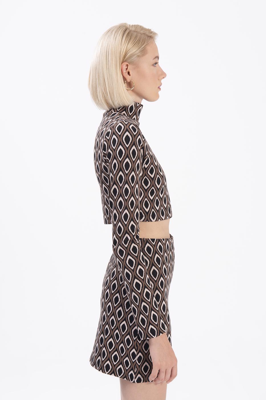 Bayan Kahverengi Dik Yakalı Crop Top