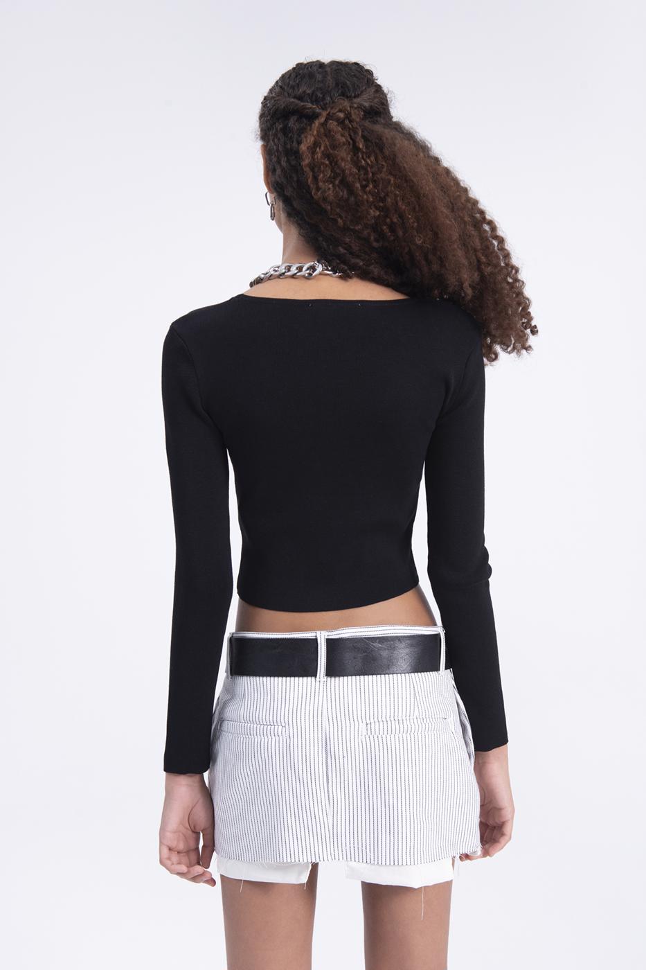 Bayan Siyah Pencere Detaylı Triko Top