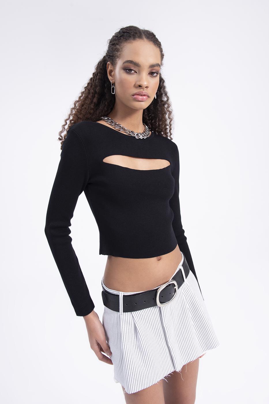 Bayan Siyah Pencere Detaylı Triko Top