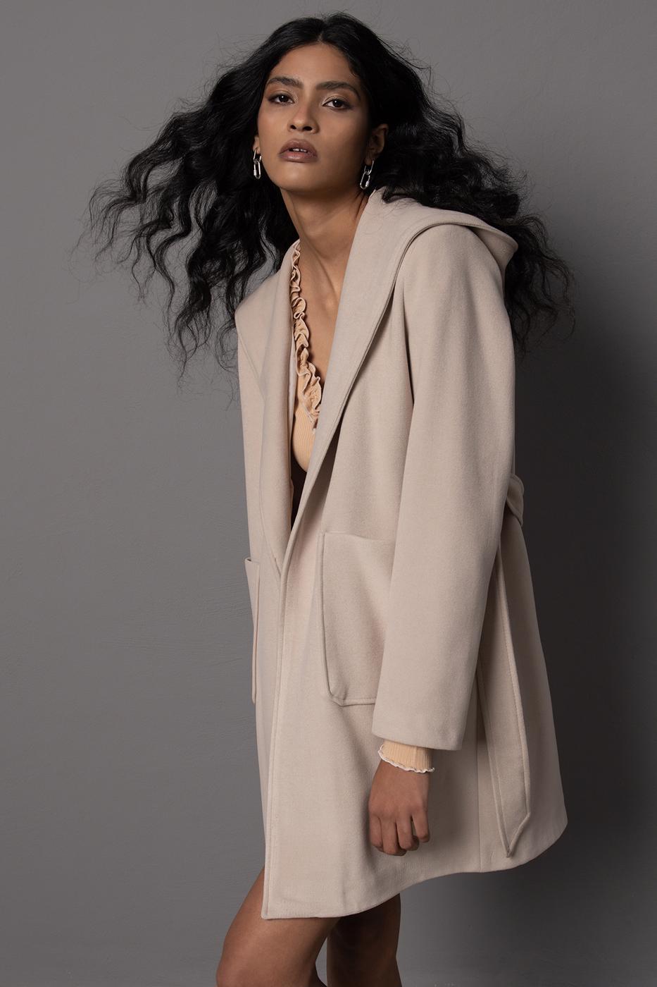 Bayan Bej Kapüşonlu Kaban