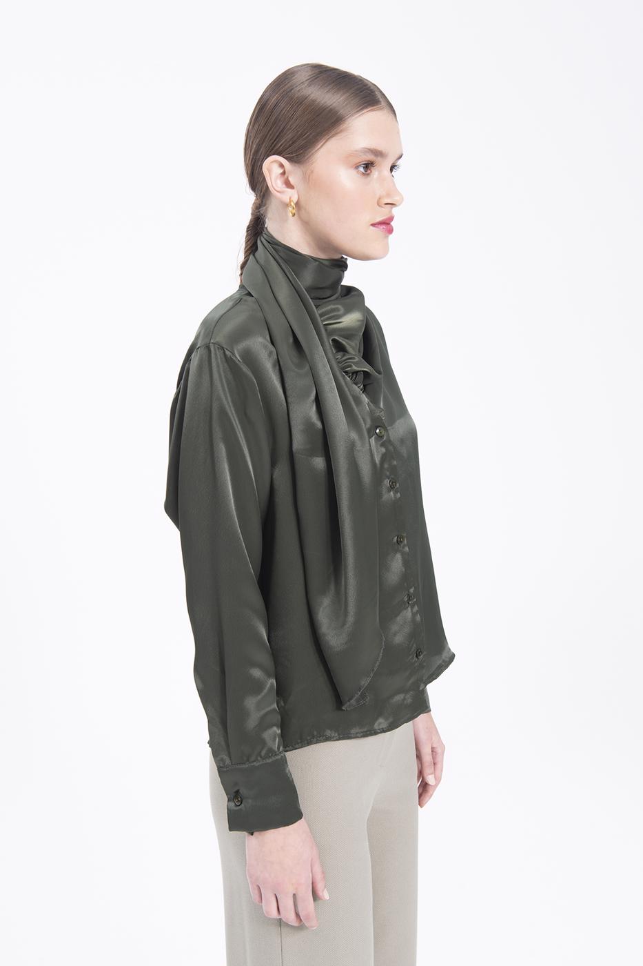 Bayan Haki Yaka Detaylı Saten Gömlek